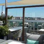 Centre By Ihg 4*