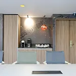 Centre By Ihg Hotel