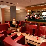 Centre By Ihg Hotel 4*