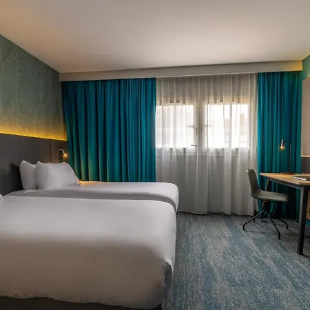 Centre By Ihg Отель 4*