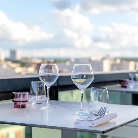 Hotel Centre By Ihg 4*