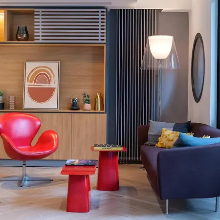Hotel Centre By Ihg 4*