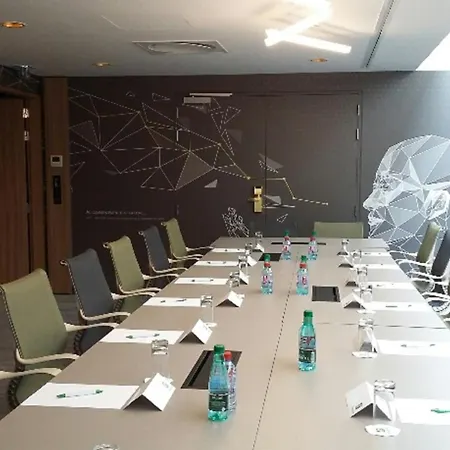 Centre By Ihg Реймс