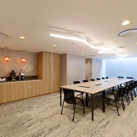 Centre By Ihg Hotel 4*