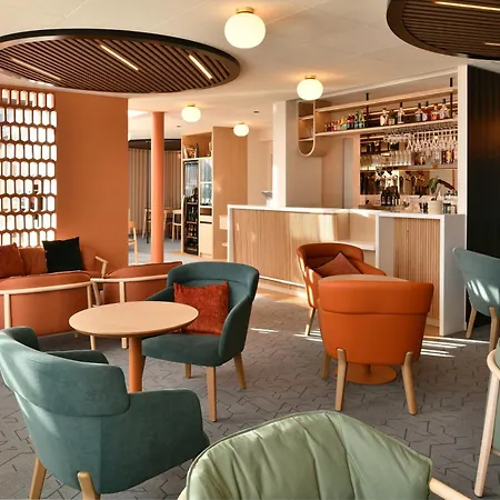Centre By Ihg Отель