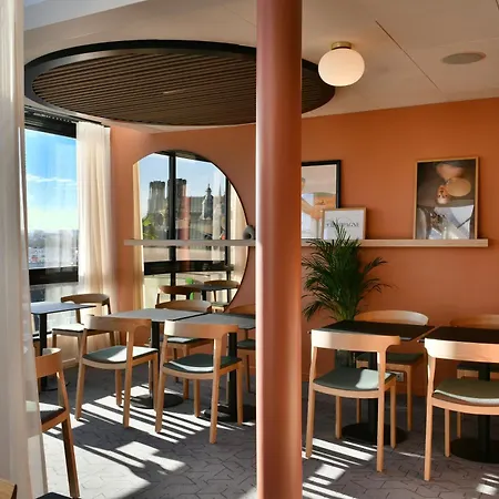 فندق Centre By Ihg رانس