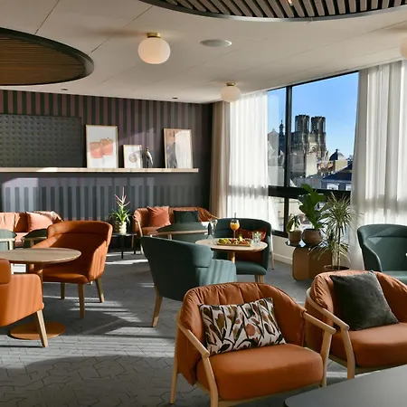 Отель Centre By Ihg 4*