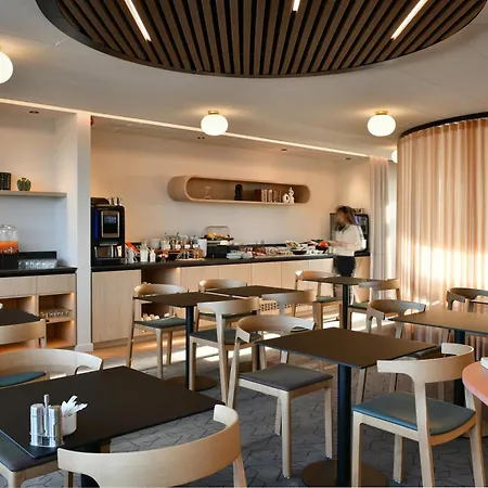 Centre By Ihg Отель Реймс