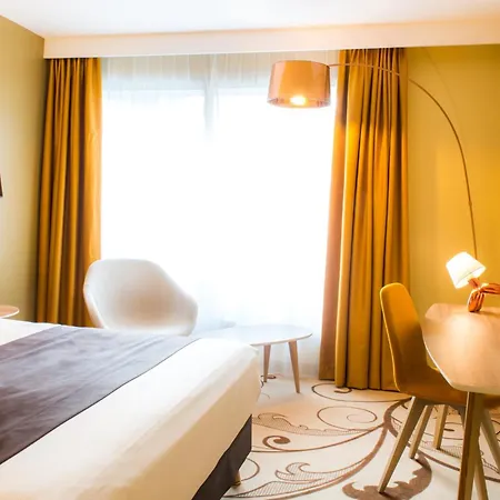 Otel Centre By Ihg Reims