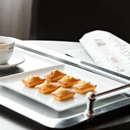 Centre By Ihg فندق