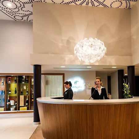 Отель Centre By Ihg 4*