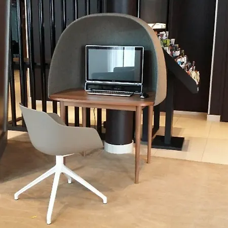 Отель Centre By Ihg