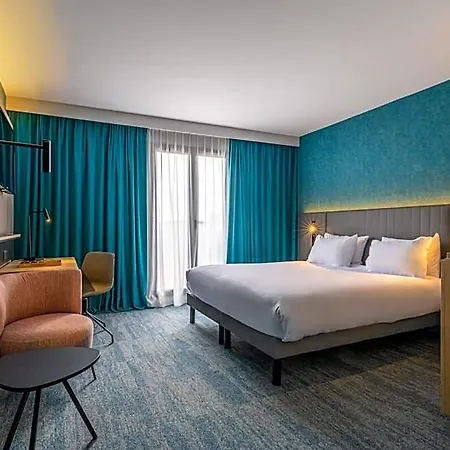 Centre By Ihg Hotel 4*