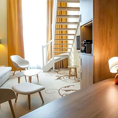 Centre By Ihg Hotel