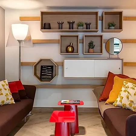 Centre By Ihg Hotel 4*
