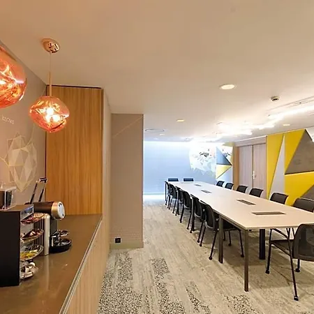 Hotel Centre By Ihg 4*