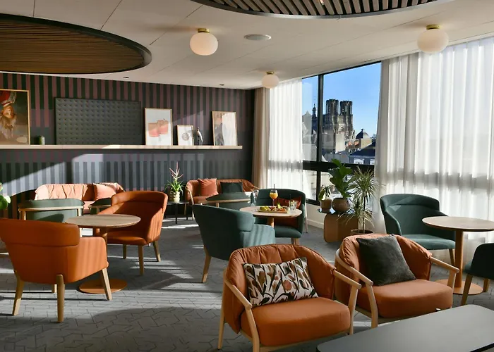 Hotel Centre By Ihg 4*