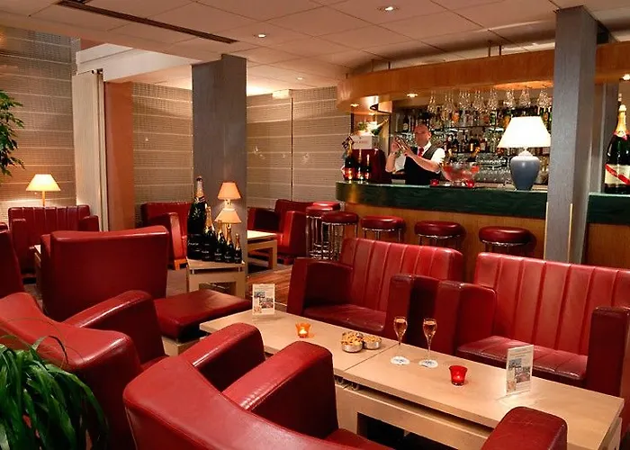 Centre By Ihg Hotel 4*