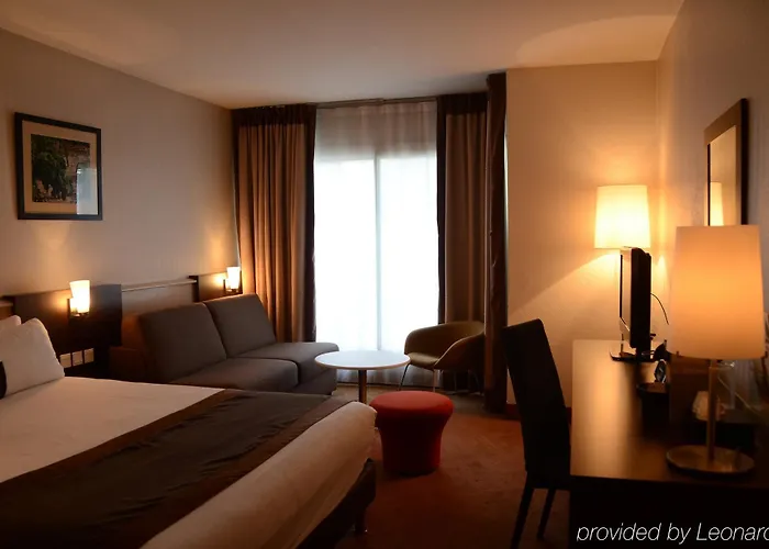 Centre By Ihg Hotel 4*